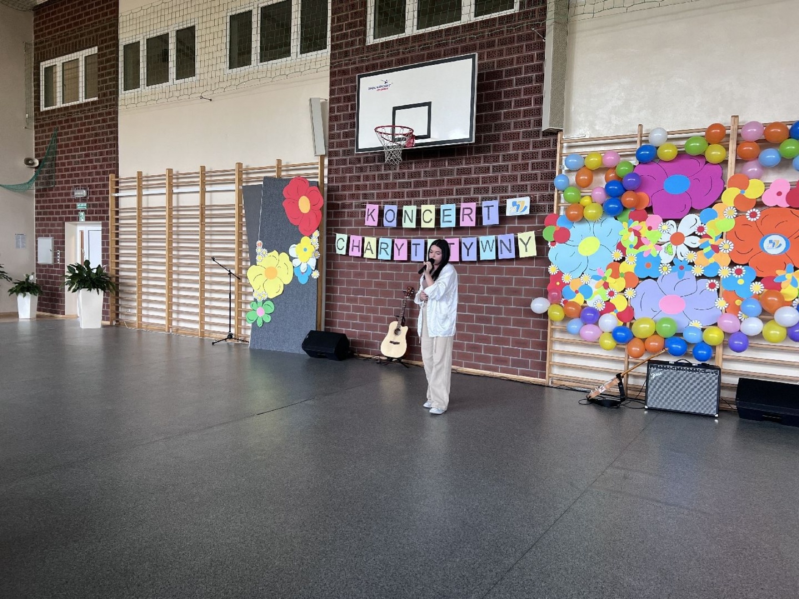 Zdjęcie w galerii na portalu naszwodzislaw.com: XIII Koncert Charytatywny w Ekonomiku. Zagrali dla Mikołaja [FOTO] wiadomości z regionu