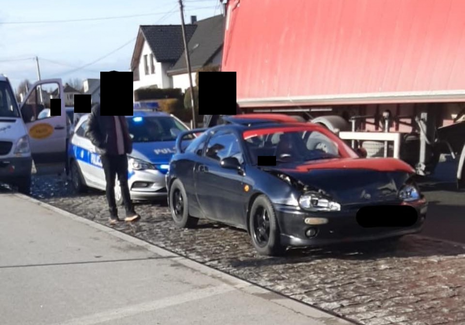 Zdjęcie w galerii na portalu naszwodzislaw.com: Jazda na zderzaku przyczyną kolizji w Radlinie i Wodzisławiu Śląskim wiadomości z regionu