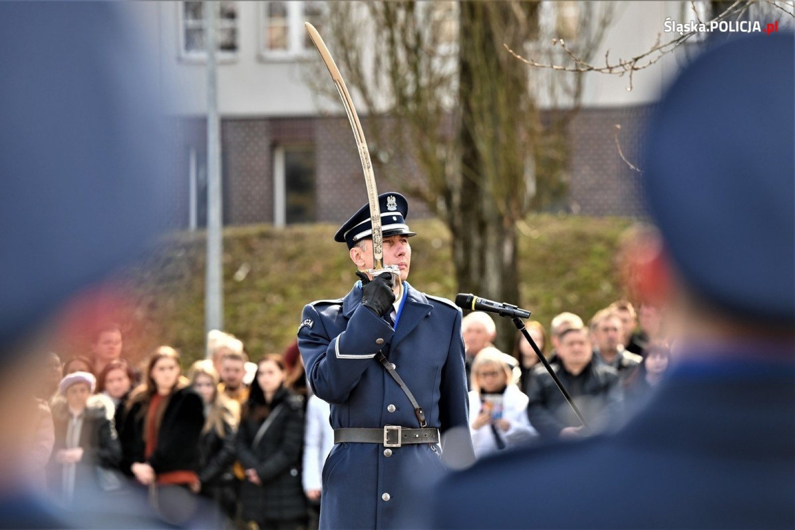 Zdjęcie w galerii na portalu naszwodzislaw.com: Ponad 80 nowych śląskich policjantów złożyło ślubowanie wiadomości z regionu