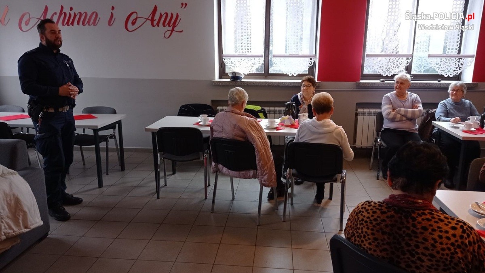 Zdjęcie w galerii na portalu naszwodzislaw.com: Z seniorami o bezpieczeństwie w ruchu drogowym wiadomości z regionu