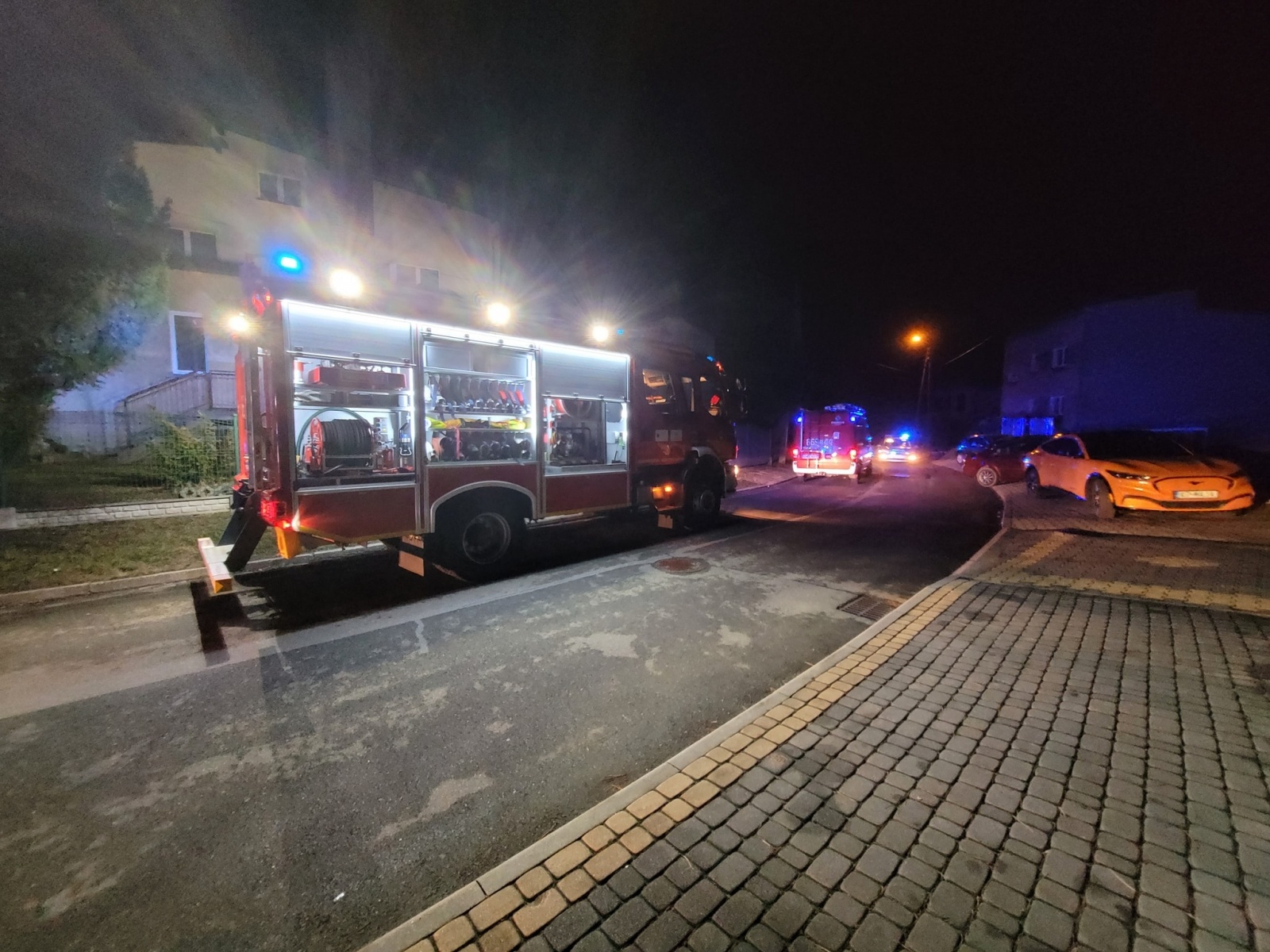 Zdjęcie w galerii na portalu naszwodzislaw.com: Ogrom strat w pożarze poddasza w Radlinie wiadomości z regionu