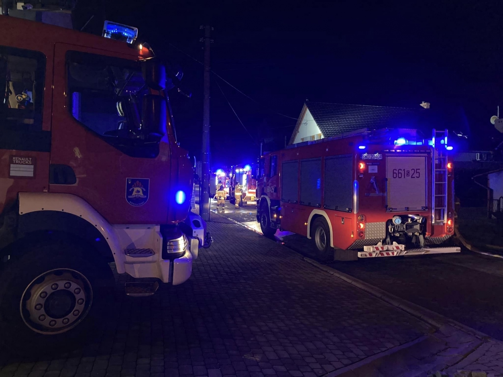 Zdjęcie w galerii na portalu naszwodzislaw.com: Ogrom strat w pożarze poddasza w Radlinie wiadomości z regionu