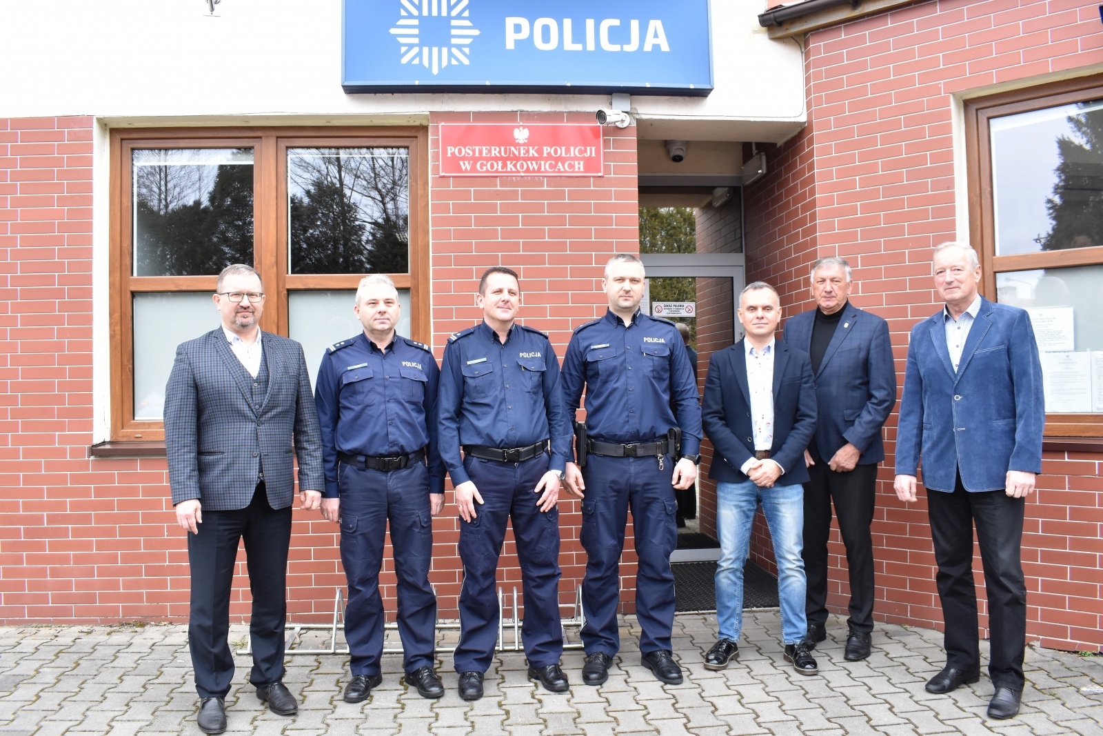 Zdjęcie w galerii na portalu naszwodzislaw.com: Witamy nowego kierownika Posterunku Policji w Gołkowicach wiadomości z regionu