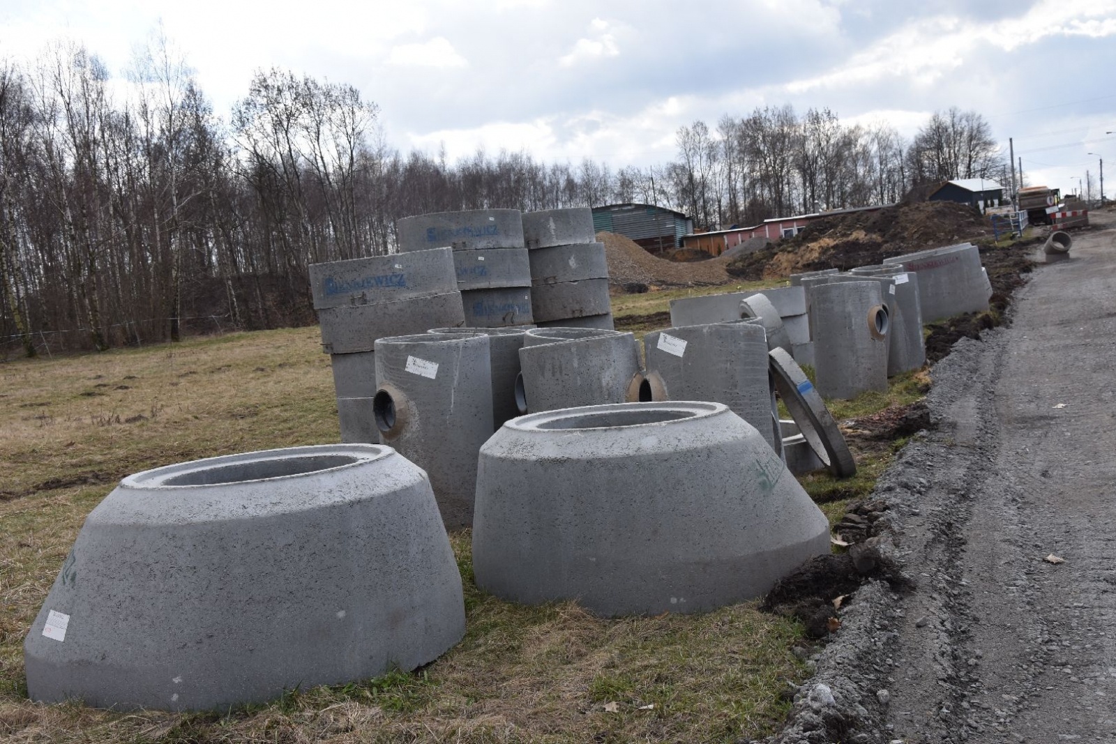 Zdjęcie w galerii na portalu naszwodzislaw.com: Inwestycje drogowe powiatu idą pełną parą [FOTO] wiadomości z regionu