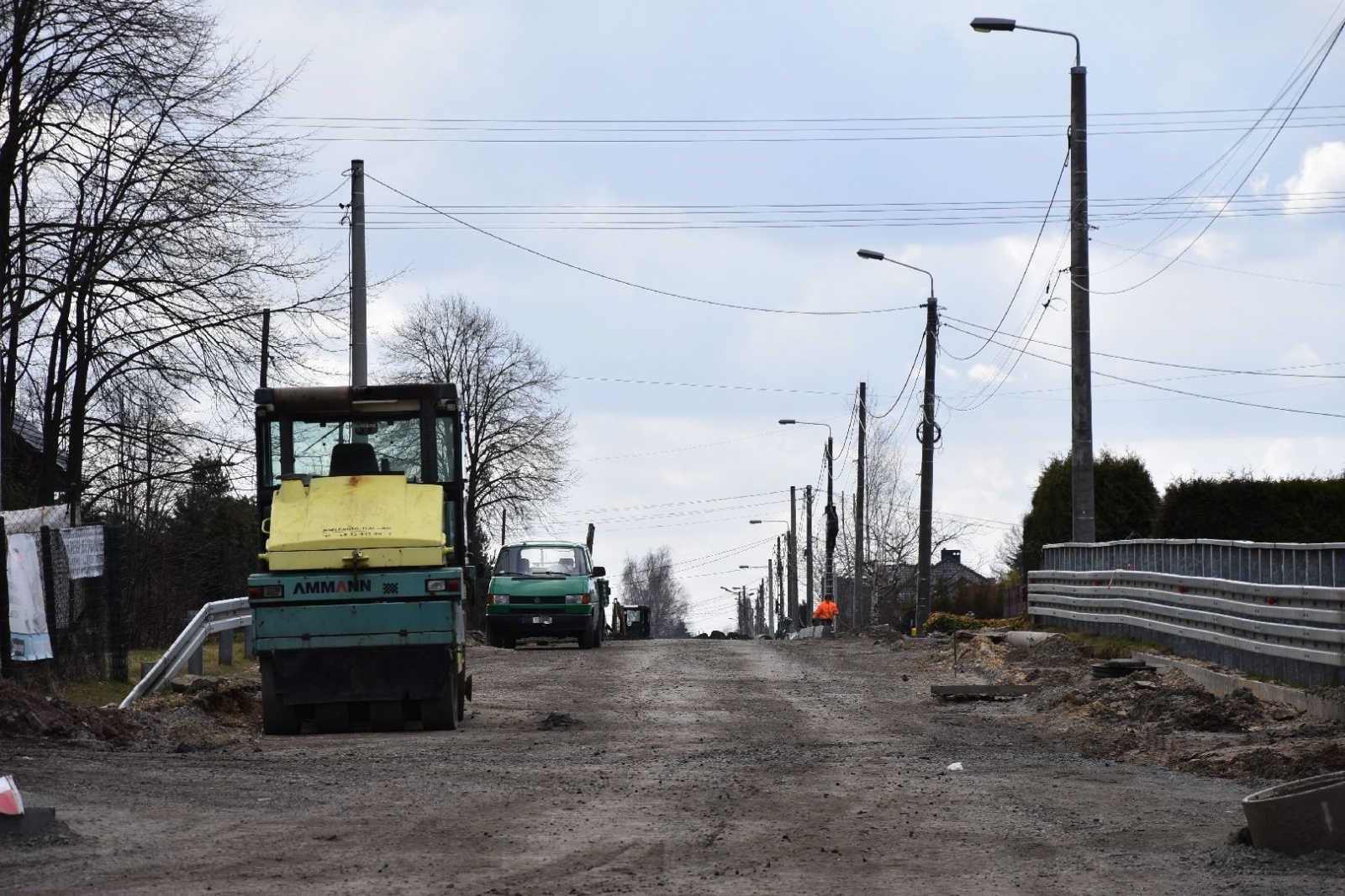 Zdjęcie w galerii na portalu naszwodzislaw.com: Inwestycje drogowe powiatu idą pełną parą [FOTO] wiadomości z regionu