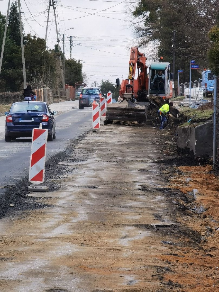 Zdjęcie w galerii na portalu naszwodzislaw.com: Inwestycje drogowe powiatu idą pełną parą [FOTO] wiadomości z regionu
