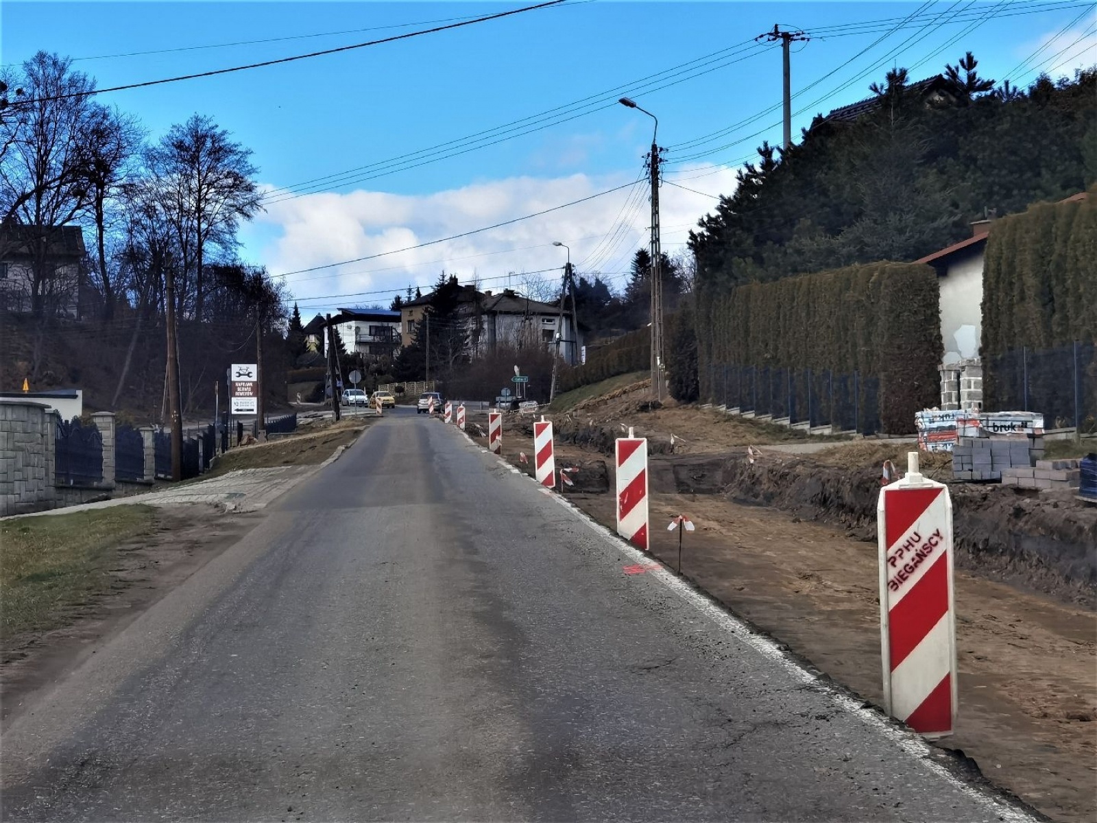 Zdjęcie w galerii na portalu naszwodzislaw.com: Inwestycje drogowe powiatu idą pełną parą [FOTO] wiadomości z regionu