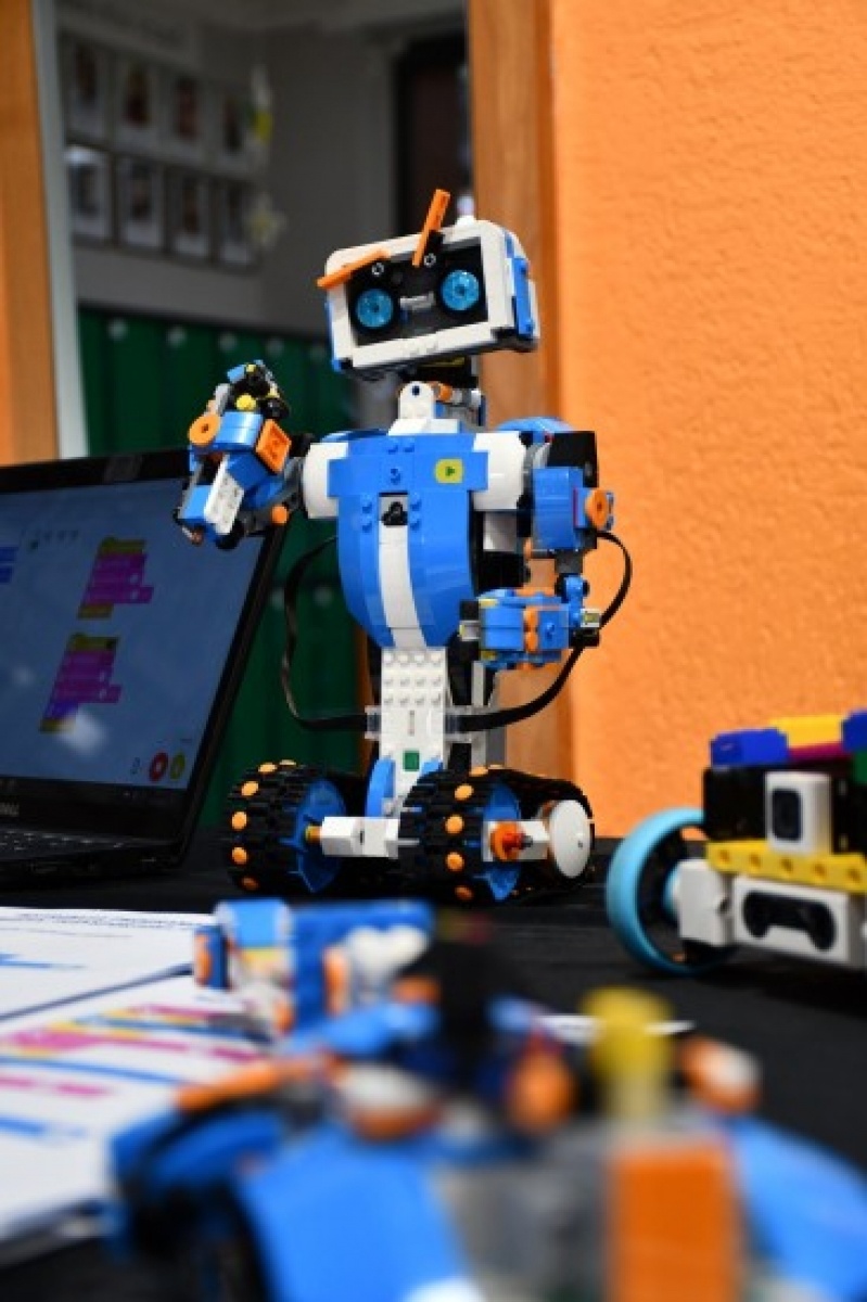 Zdjęcie w galerii na portalu naszwodzislaw.com: Rydułtowy. Festiwal Kultur w SP4 za nami wiadomości z regionu