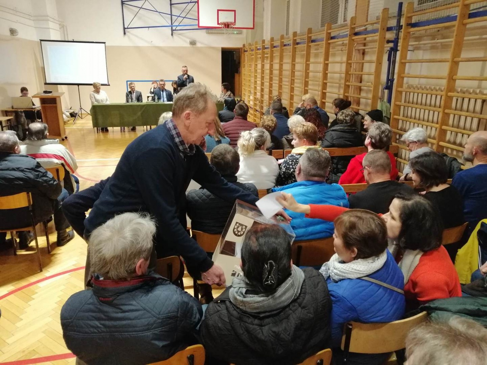 Zdjęcie w galerii na portalu naszwodzislaw.com: Sołtys jest do współpracy. Po Zebraniu Wiejskim w Gogołowej wiadomości z regionu