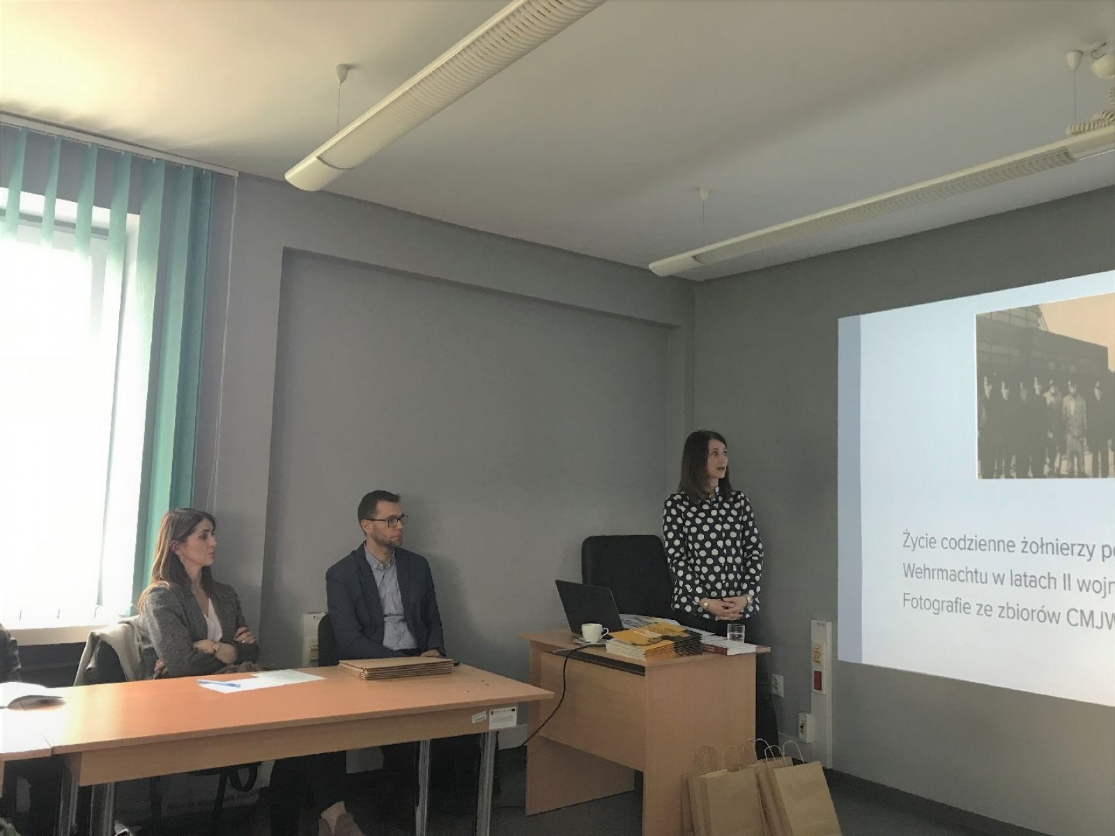 Zdjęcie w galerii na portalu naszwodzislaw.com: Nauczycielskie powitanie wiosny wiadomości z regionu