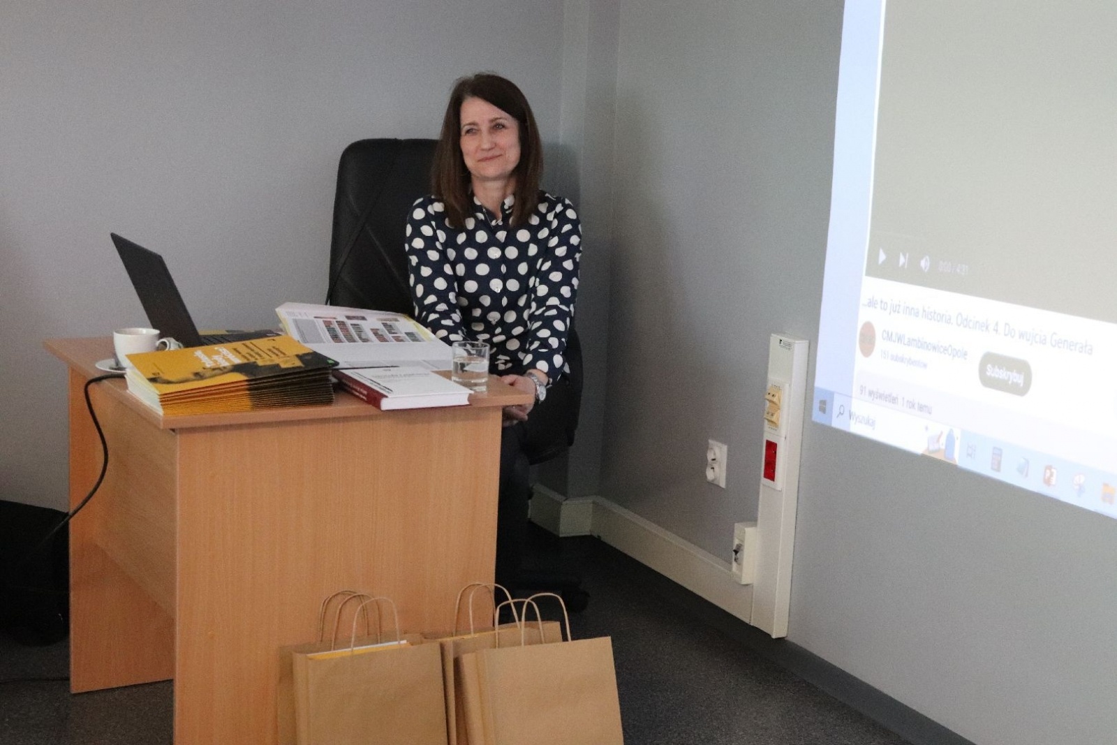 Zdjęcie w galerii na portalu naszwodzislaw.com: Nauczycielskie powitanie wiosny wiadomości z regionu