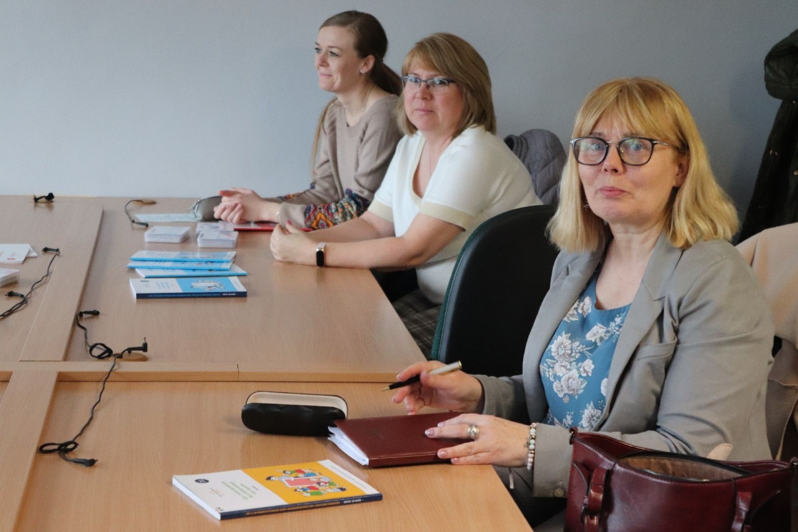 Zdjęcie w galerii na portalu naszwodzislaw.com: Nauczycielskie powitanie wiosny wiadomości z regionu