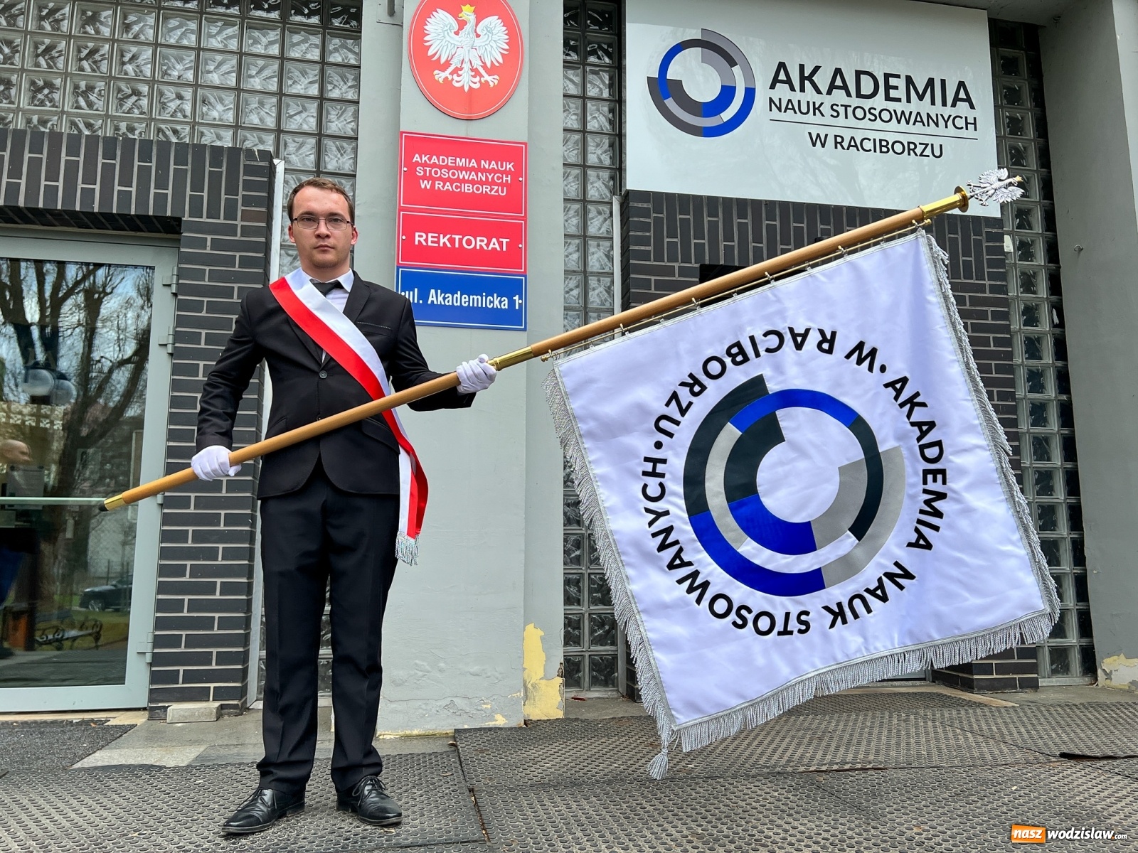 Zdjęcie w galerii na portalu naszwodzislaw.com: Nowy etap w życiu raciborskiej uczelni. Uroczyste obrady senatu ANS wiadomości z regionu