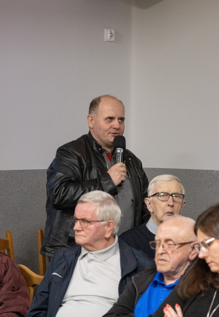 Zdjęcie w galerii na portalu naszwodzislaw.com: Mieczysław Kieca zakończył tournée po Wodzisławiu Śląskim wiadomości z regionu