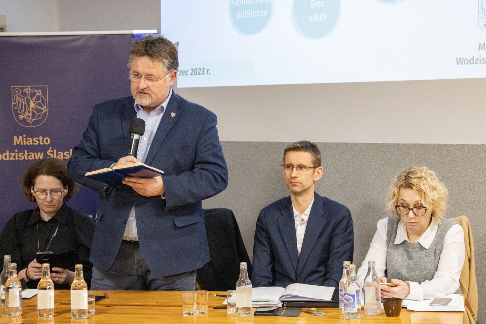 Zdjęcie w galerii na portalu naszwodzislaw.com: Mieczysław Kieca zakończył tournée po Wodzisławiu Śląskim wiadomości z regionu