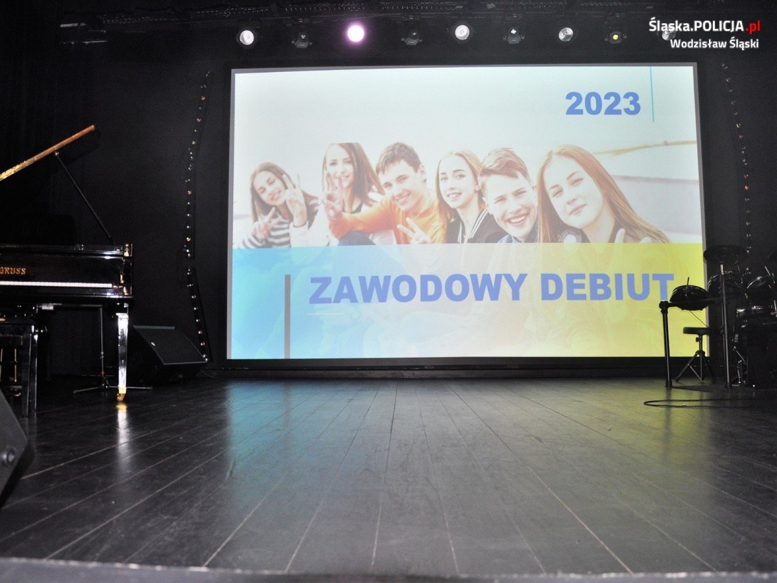 Zdjęcie w galerii na portalu naszwodzislaw.com: Zawodowy debiut. Konferencja podsumowująca projekt [FOTO] wiadomości z regionu