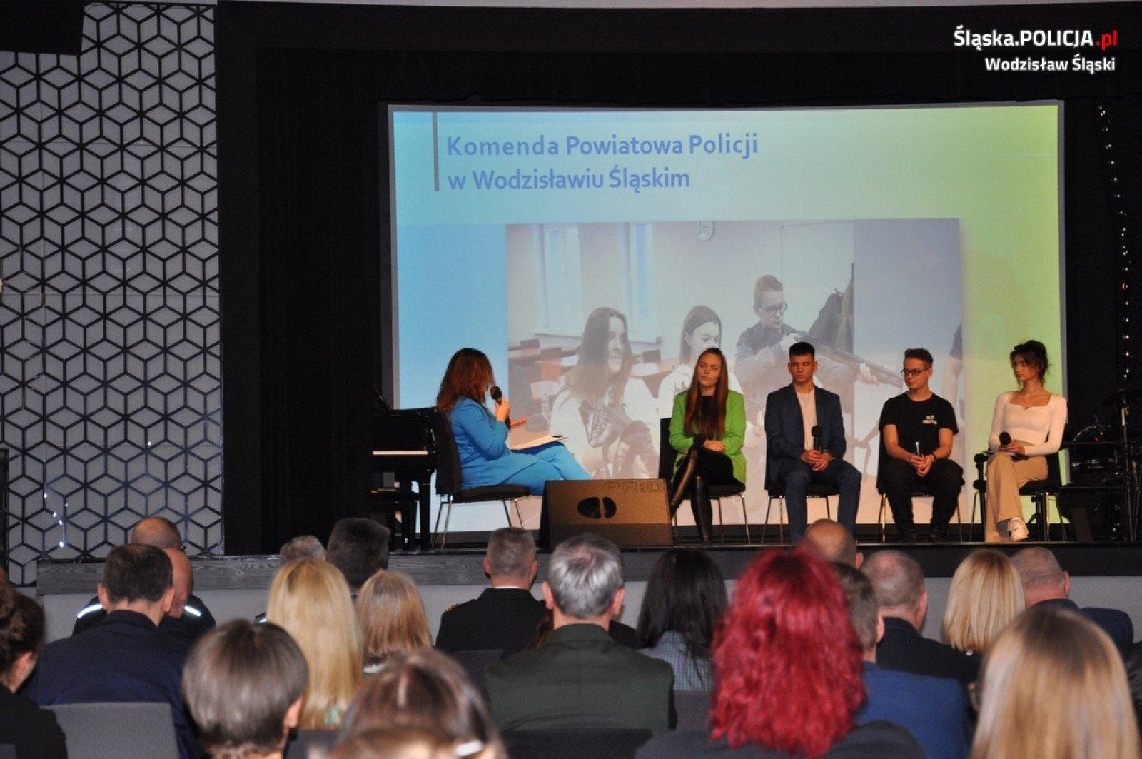 Zdjęcie w galerii na portalu naszwodzislaw.com: Zawodowy debiut. Konferencja podsumowująca projekt [FOTO] wiadomości z regionu