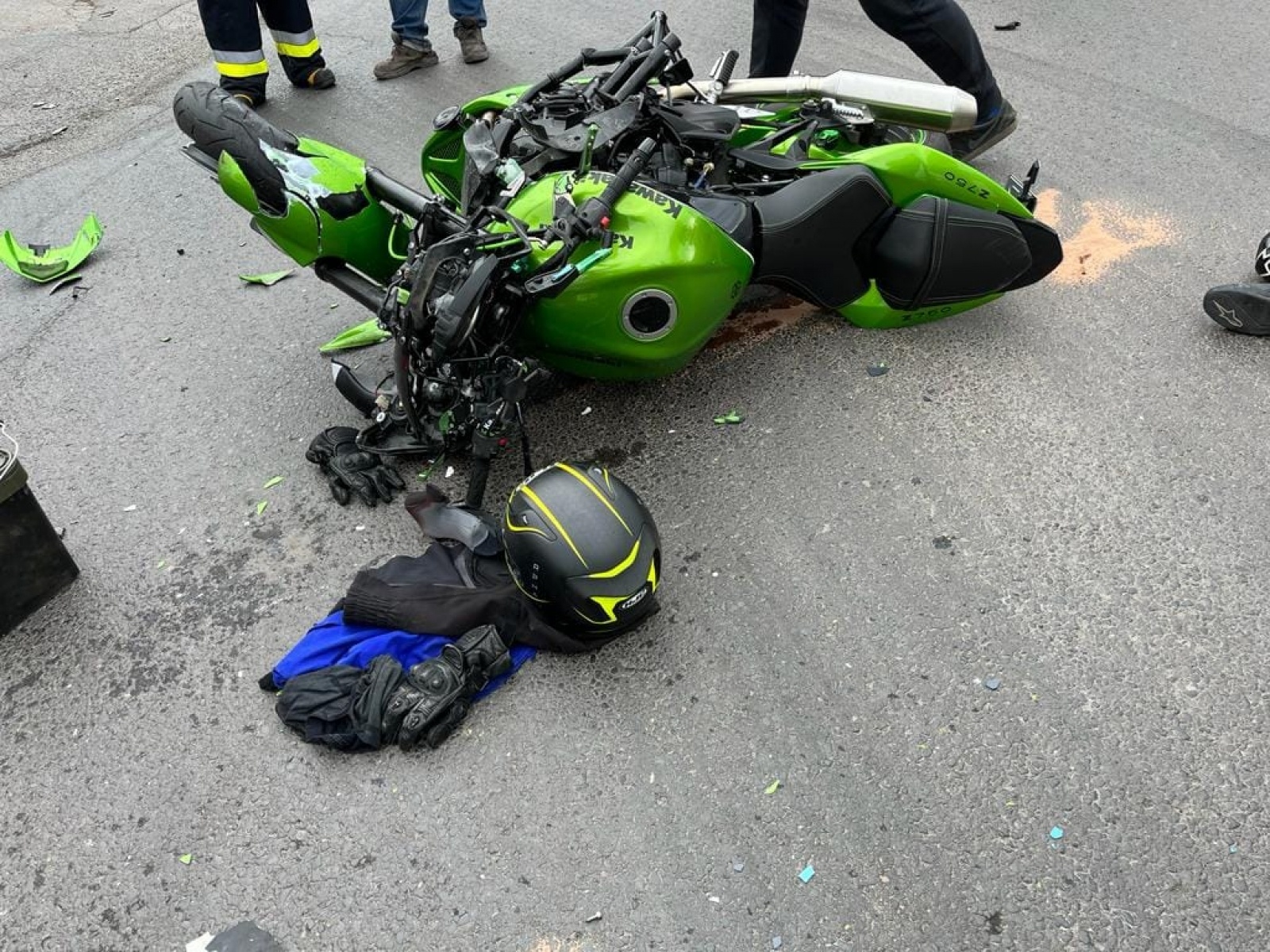 Zdjęcie w galerii na portalu naszwodzislaw.com: Motocykl zderzył się z ciężarówką w Bukowie [FOTO] wiadomości z regionu