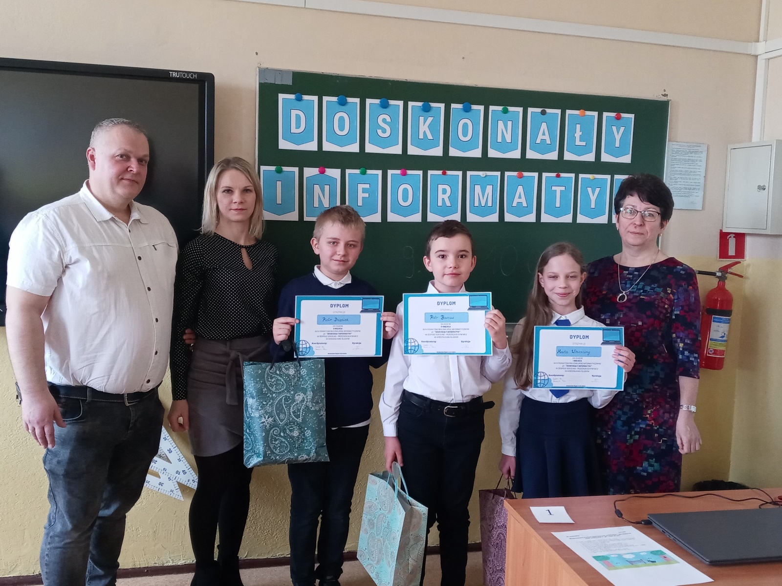 Zdjęcie w galerii na portalu naszwodzislaw.com: Doskonały Informatyk w ZSP2 wiadomości z regionu