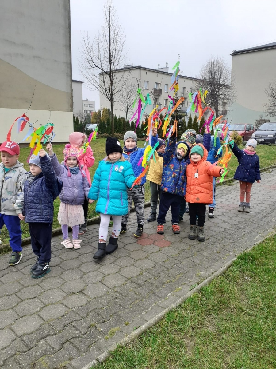 Zdjęcie w galerii na portalu naszwodzislaw.com: Przedszkolaki z Pszowa przywitały wiosnę wiadomości z regionu