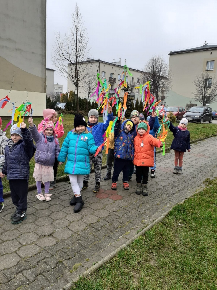 Zdjęcie w galerii na portalu naszwodzislaw.com: Przedszkolaki z Pszowa przywitały wiosnę wiadomości z regionu