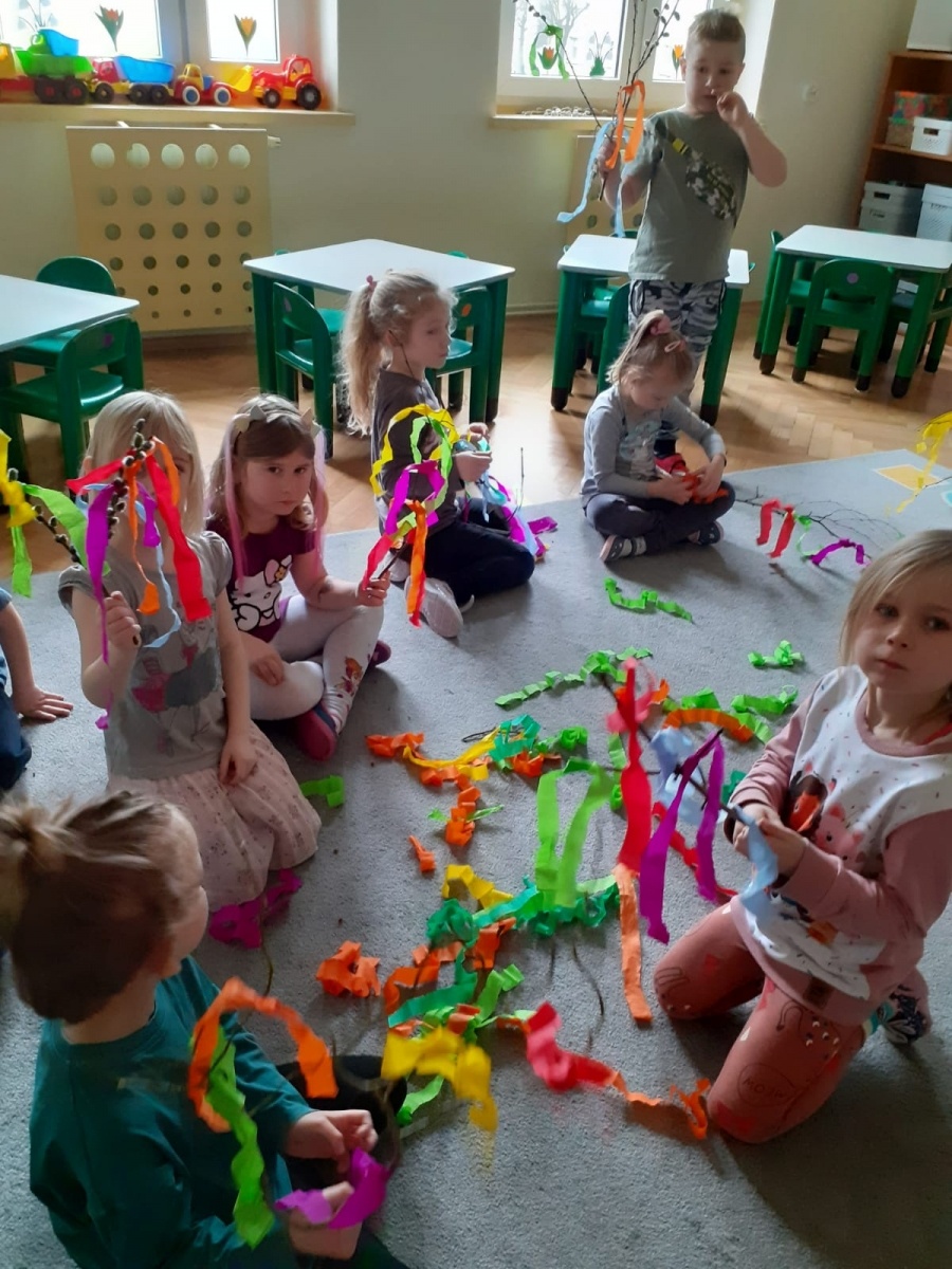 Zdjęcie w galerii na portalu naszwodzislaw.com: Przedszkolaki z Pszowa przywitały wiosnę wiadomości z regionu