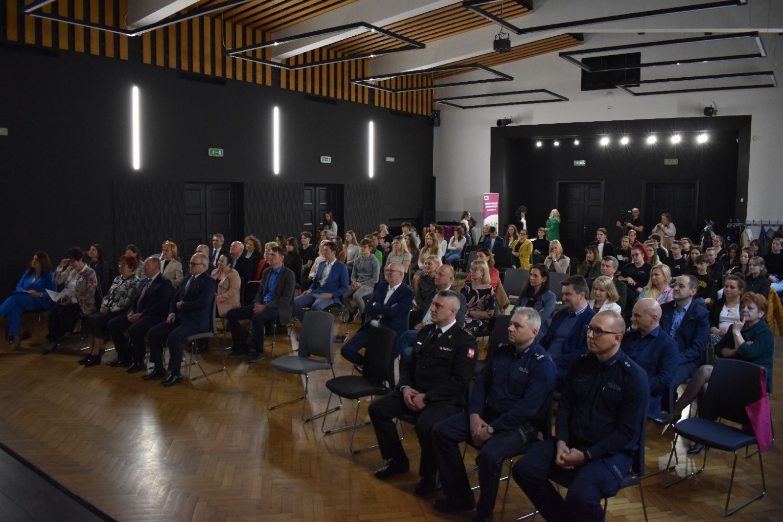 Zdjęcie w galerii na portalu naszwodzislaw.com: Podsumowali zawodowe debiuty [FOTO] wiadomości z regionu