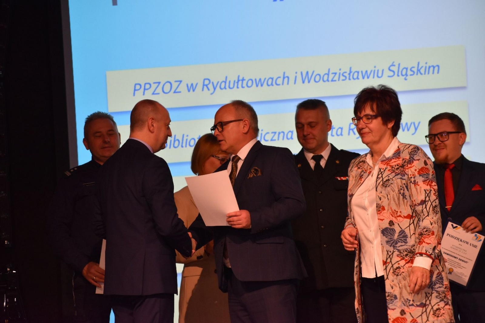 Zdjęcie w galerii na portalu naszwodzislaw.com: Podsumowali zawodowe debiuty [FOTO] wiadomości z regionu