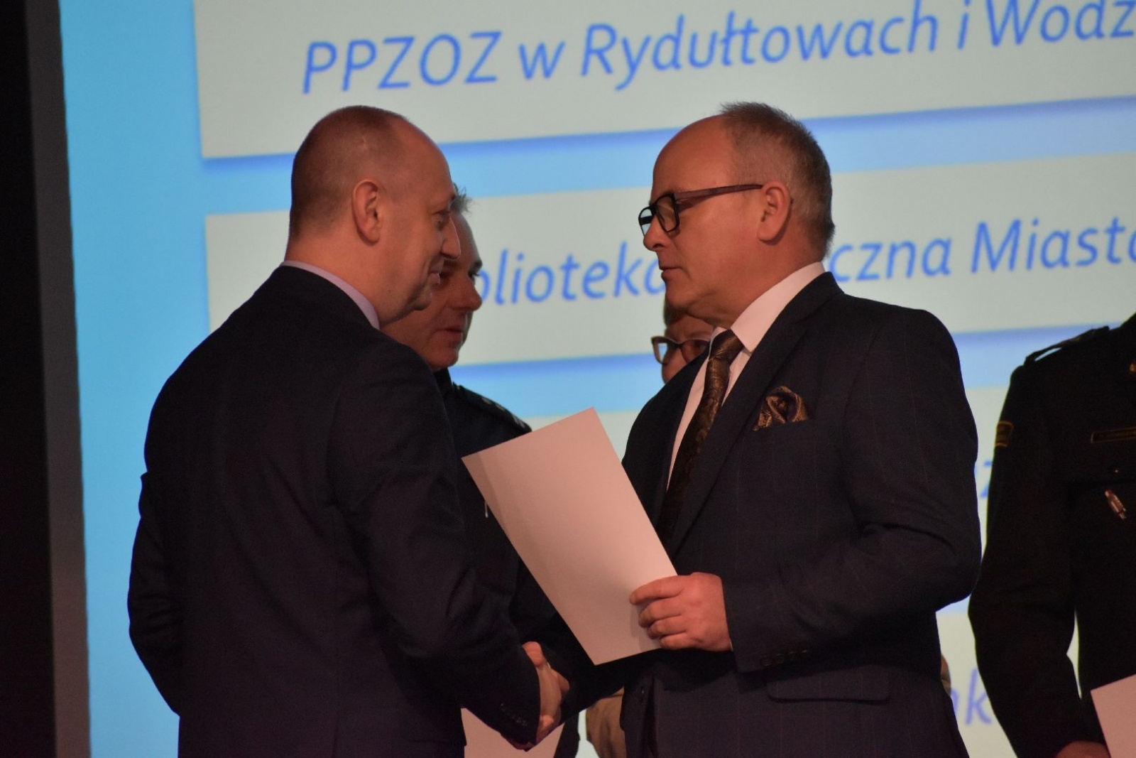 Zdjęcie w galerii na portalu naszwodzislaw.com: Podsumowali zawodowe debiuty [FOTO] wiadomości z regionu