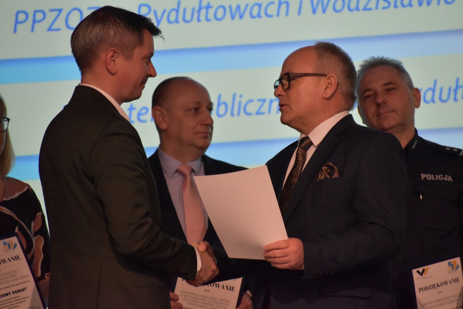 Zdjęcie w galerii na portalu naszwodzislaw.com: Podsumowali zawodowe debiuty [FOTO] wiadomości z regionu