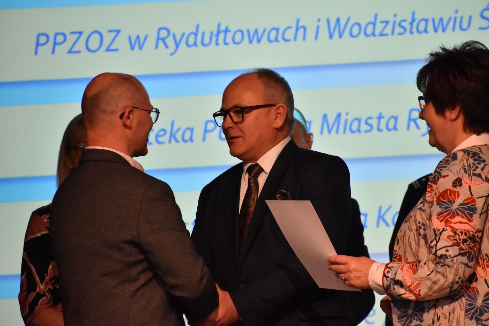 Zdjęcie w galerii na portalu naszwodzislaw.com: Podsumowali zawodowe debiuty [FOTO] wiadomości z regionu