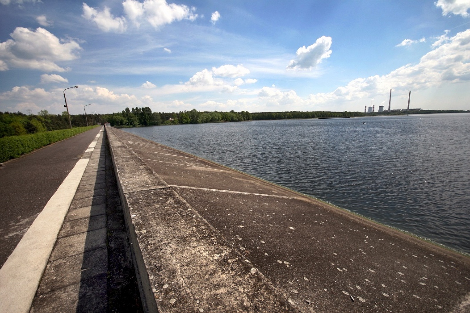 Zdjęcie w galerii na portalu naszwodzislaw.com: Zapora przy Elektrowni Rybnik ponownie otwarta wiadomości z regionu