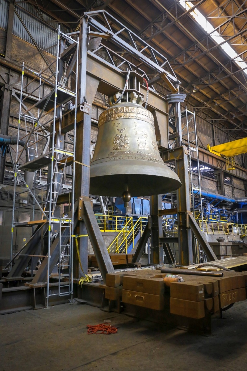 Zdjęcie w galerii na portalu naszwodzislaw.com: Największy dzwon na świecie rozbrzmi Głosem Ojca w Niedzielę Wielkanocną. Współwykonawcą jest firma z Rydułtów wiadomości z regionu