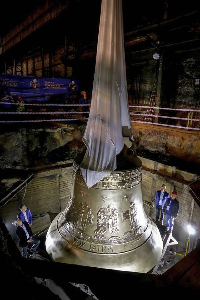 Zdjęcie w galerii na portalu naszwodzislaw.com: Największy dzwon na świecie rozbrzmi Głosem Ojca w Niedzielę Wielkanocną. Współwykonawcą jest firma z Rydułtów wiadomości z regionu