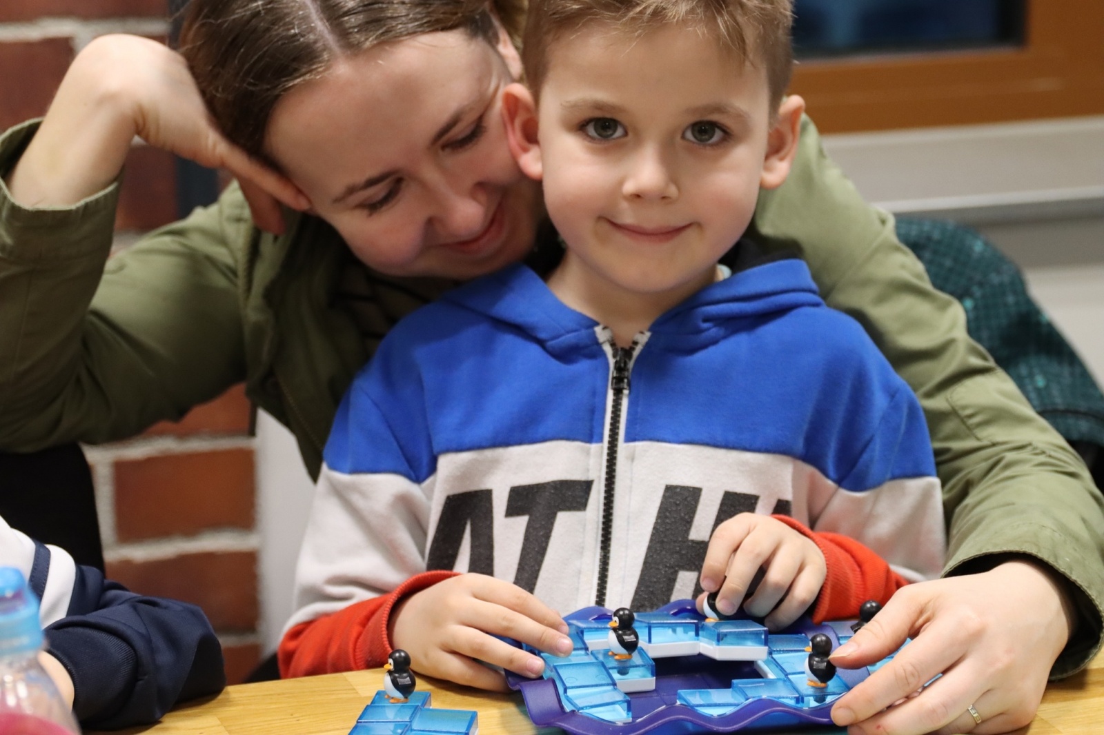 Zdjęcie w galerii na portalu naszwodzislaw.com: Wodzisławianie na stacji Pociąg do gier wiadomości z regionu