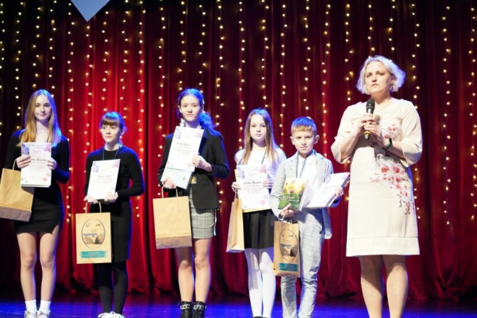 Zdjęcie w galerii na portalu naszwodzislaw.com: Poezja wybrzmiała w Rydułtowskim Centrum Kultury wiadomości z regionu