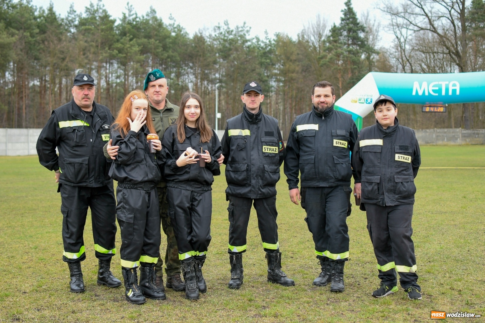 Zdjęcie w galerii na portalu naszwodzislaw.com: Mateusz Mrówka z Radlina wygrał VIII Kuźniański Półmaraton Leśny RAFAMET [FOTO i WIDEO] wiadomości z regionu