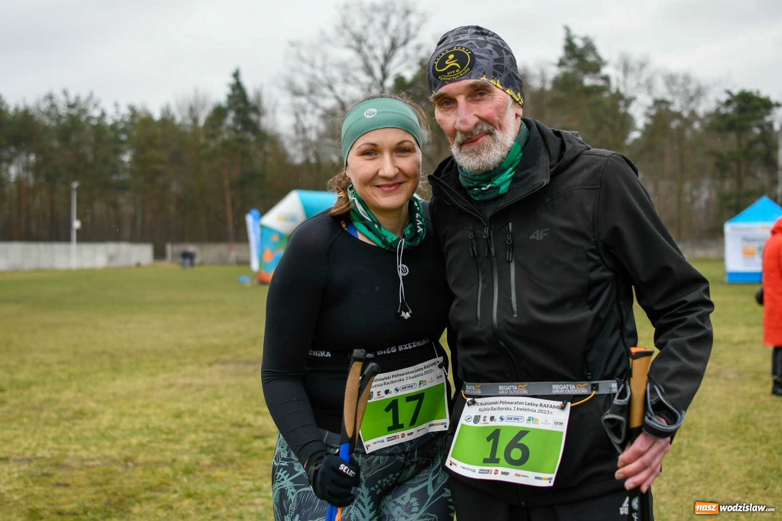 Zdjęcie w galerii na portalu naszwodzislaw.com: Mateusz Mrówka z Radlina wygrał VIII Kuźniański Półmaraton Leśny RAFAMET [FOTO i WIDEO] wiadomości z regionu