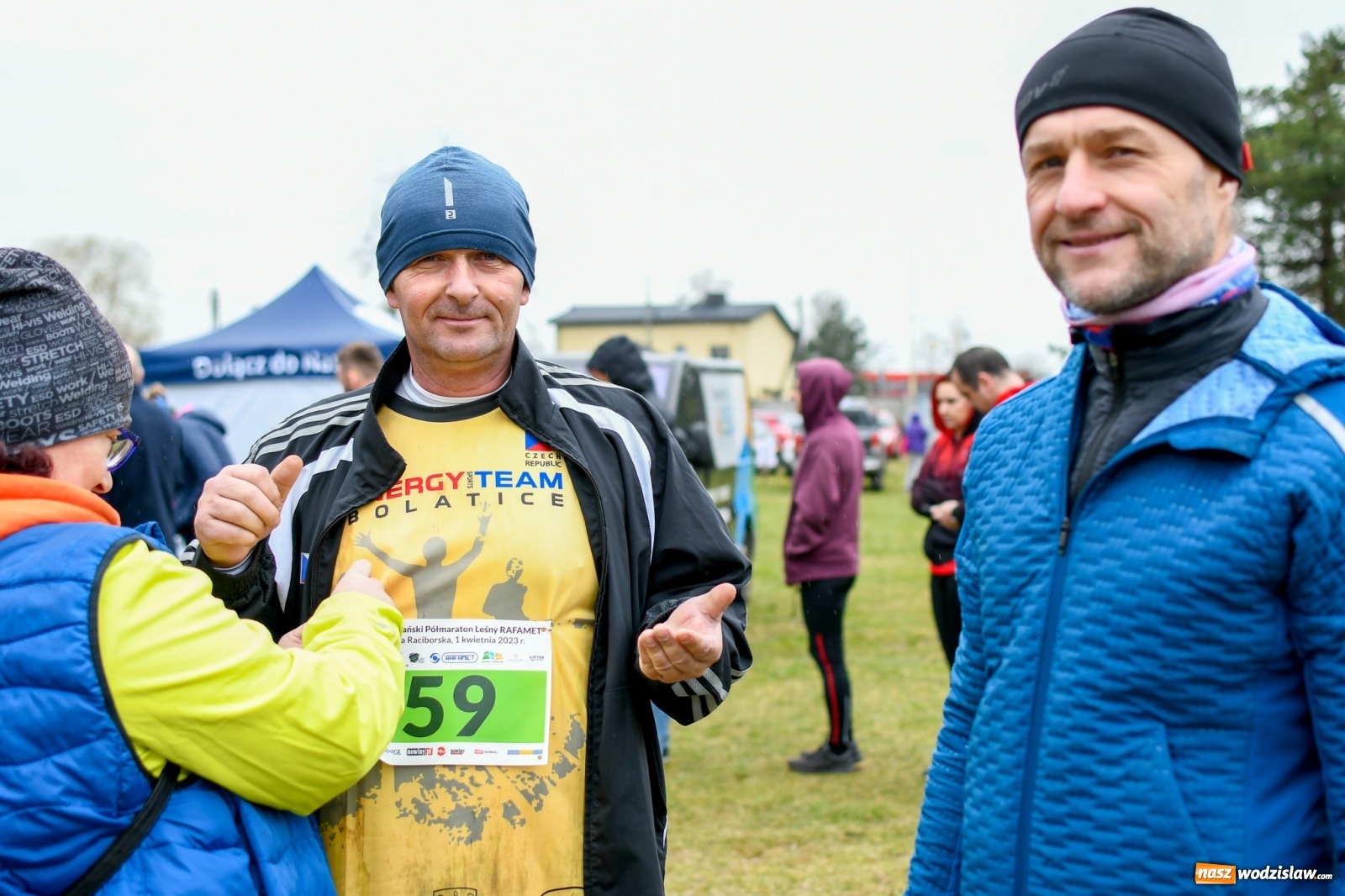 Zdjęcie w galerii na portalu naszwodzislaw.com: Mateusz Mrówka z Radlina wygrał VIII Kuźniański Półmaraton Leśny RAFAMET [FOTO i WIDEO] wiadomości z regionu