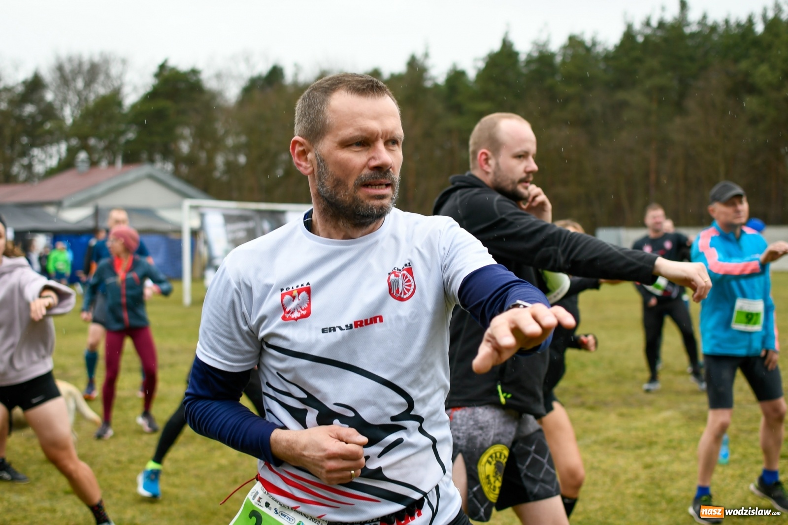 Zdjęcie w galerii na portalu naszwodzislaw.com: Mateusz Mrówka z Radlina wygrał VIII Kuźniański Półmaraton Leśny RAFAMET [FOTO i WIDEO] wiadomości z regionu