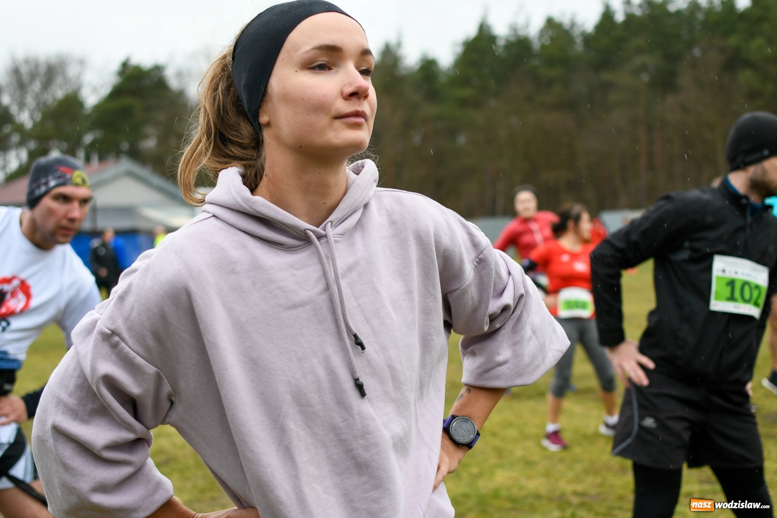 Zdjęcie w galerii na portalu naszwodzislaw.com: Mateusz Mrówka z Radlina wygrał VIII Kuźniański Półmaraton Leśny RAFAMET [FOTO i WIDEO] wiadomości z regionu