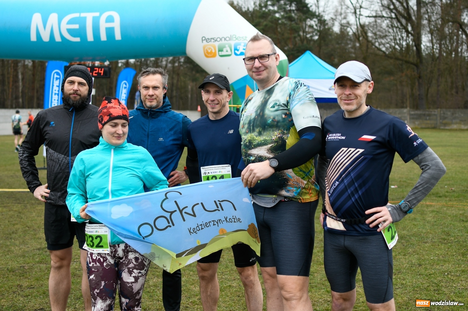 Zdjęcie w galerii na portalu naszwodzislaw.com: Mateusz Mrówka z Radlina wygrał VIII Kuźniański Półmaraton Leśny RAFAMET [FOTO i WIDEO] wiadomości z regionu