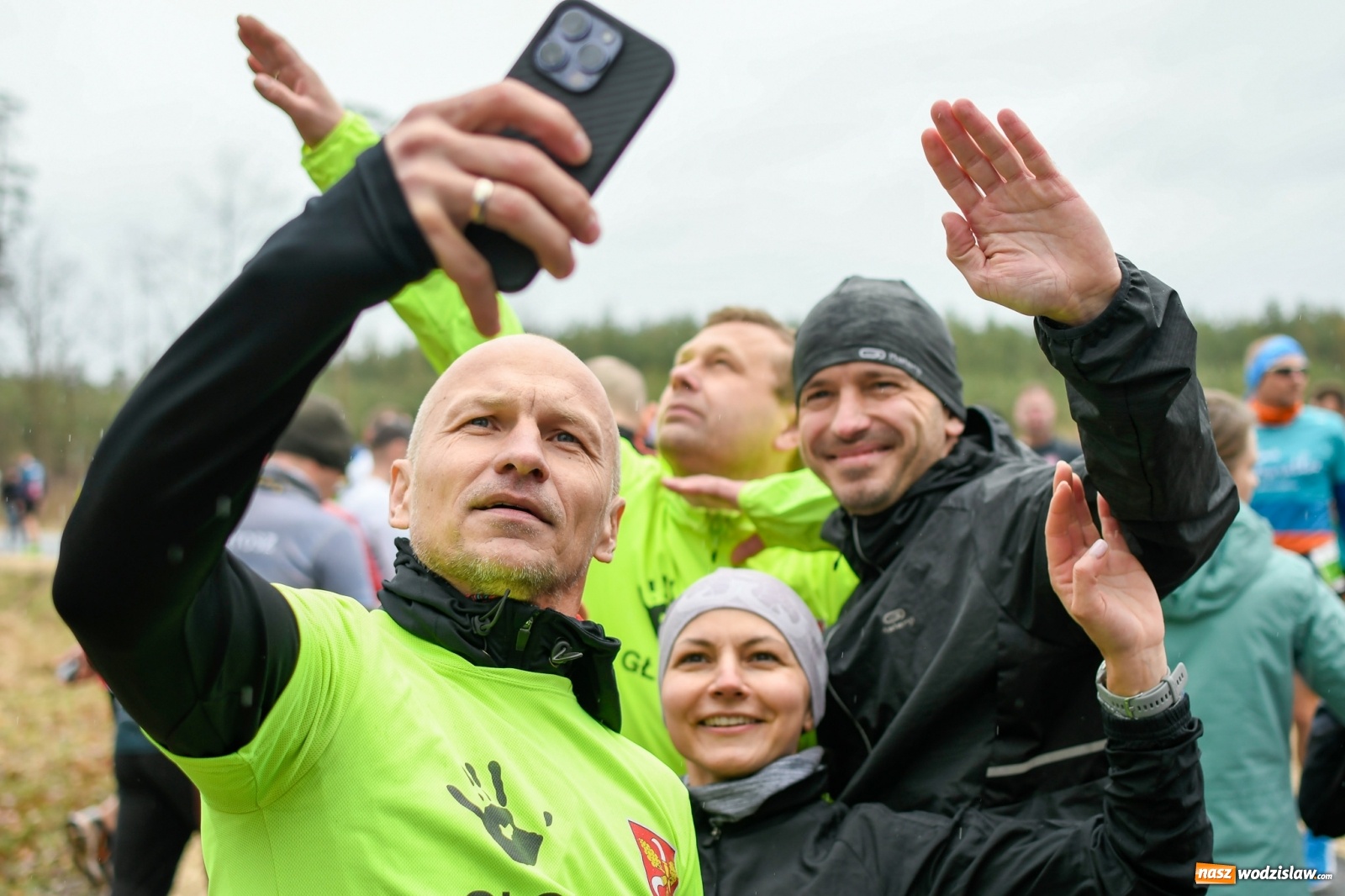 Zdjęcie w galerii na portalu naszwodzislaw.com: Mateusz Mrówka z Radlina wygrał VIII Kuźniański Półmaraton Leśny RAFAMET [FOTO i WIDEO] wiadomości z regionu
