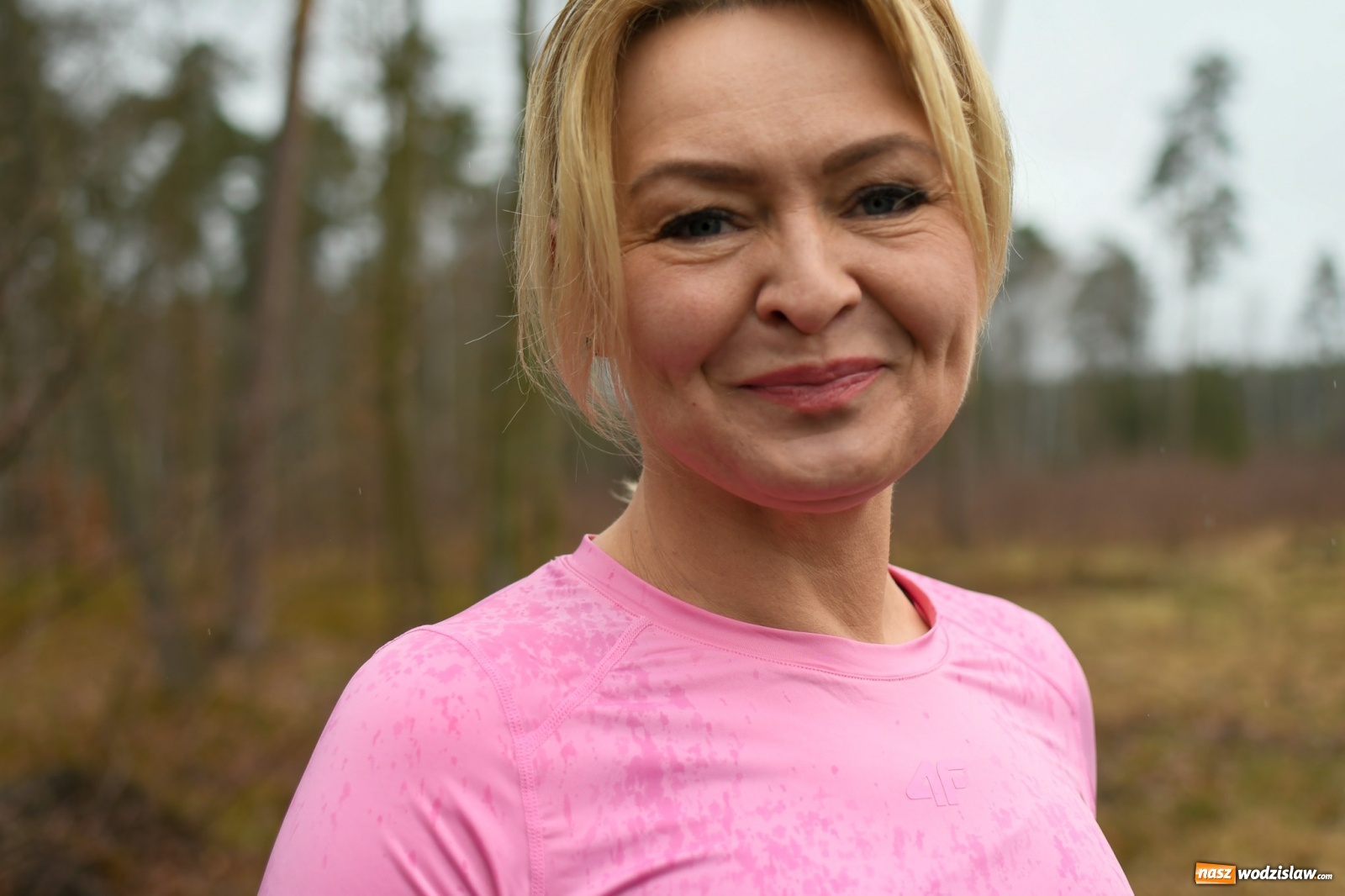 Zdjęcie w galerii na portalu naszwodzislaw.com: Mateusz Mrówka z Radlina wygrał VIII Kuźniański Półmaraton Leśny RAFAMET [FOTO i WIDEO] wiadomości z regionu