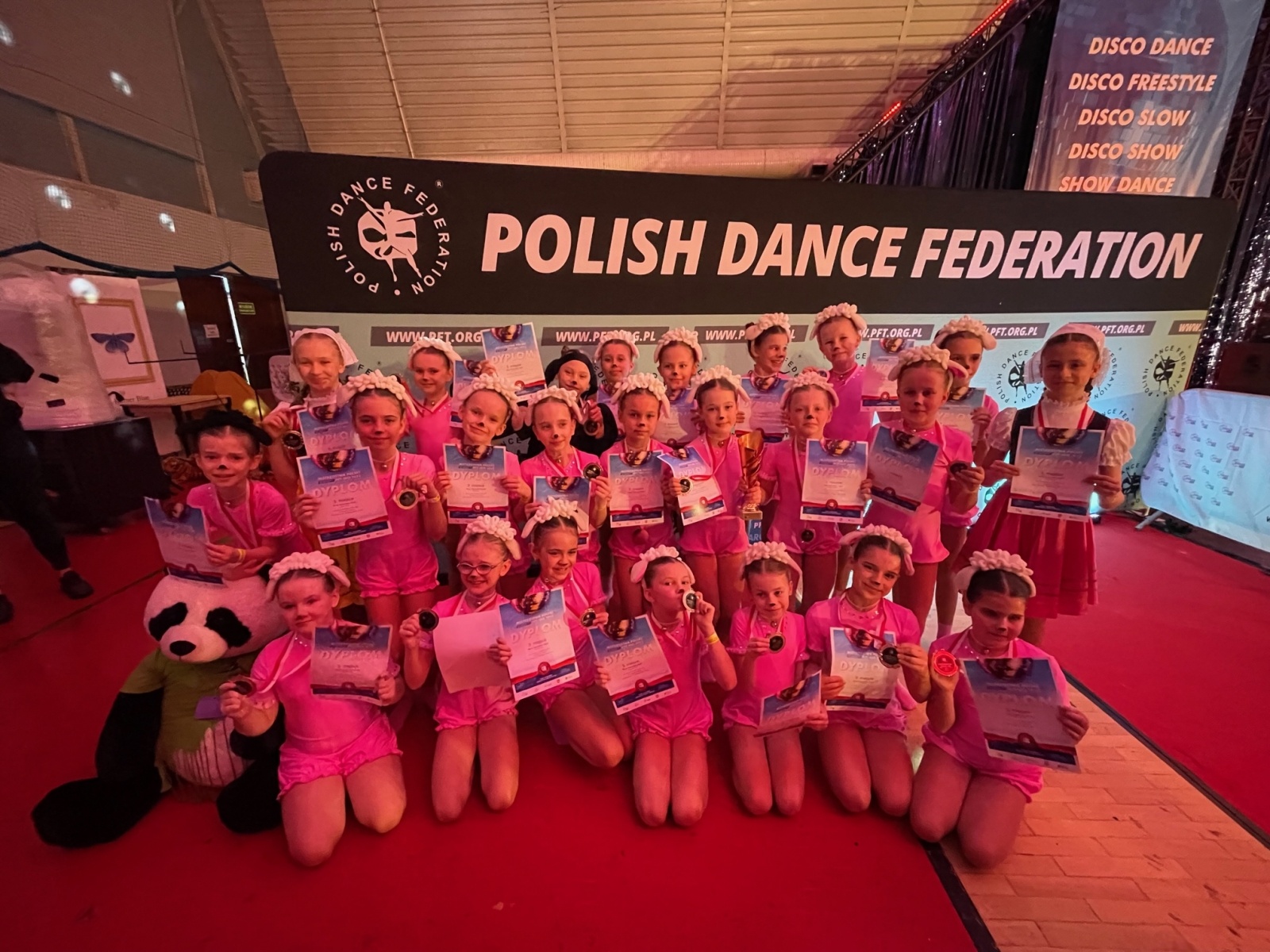 Zdjęcie w galerii na portalu naszwodzislaw.com: Juniorzy z Mirażu Mistrzami Polski w show dance wiadomości z regionu