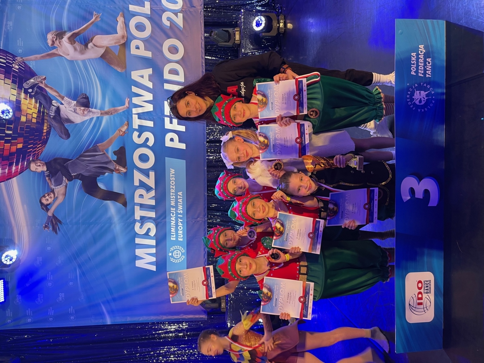 Zdjęcie w galerii na portalu naszwodzislaw.com: Juniorzy z Mirażu Mistrzami Polski w show dance wiadomości z regionu