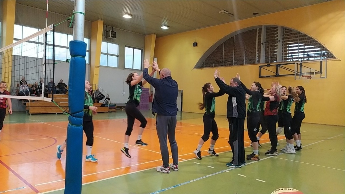 Zdjęcie w galerii na portalu naszwodzislaw.com: Siatkarki Zorzy Wodzisław mistrzyniami II ligi śląskiej [FOTO] wiadomości z regionu