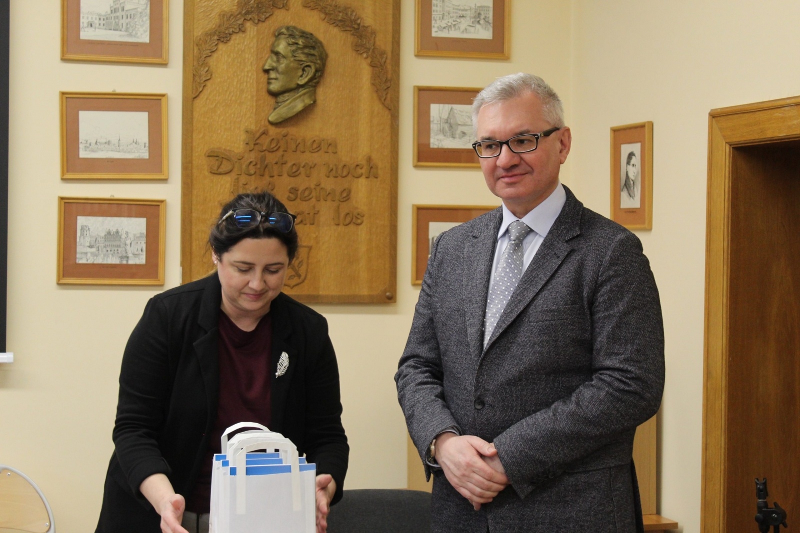 Zdjęcie w galerii na portalu naszwodzislaw.com: XVI Konkurs Języka Angielskiego i Języka Niemieckiego dla uczniów szkół średnich rozstrzygnięty! wiadomości z regionu