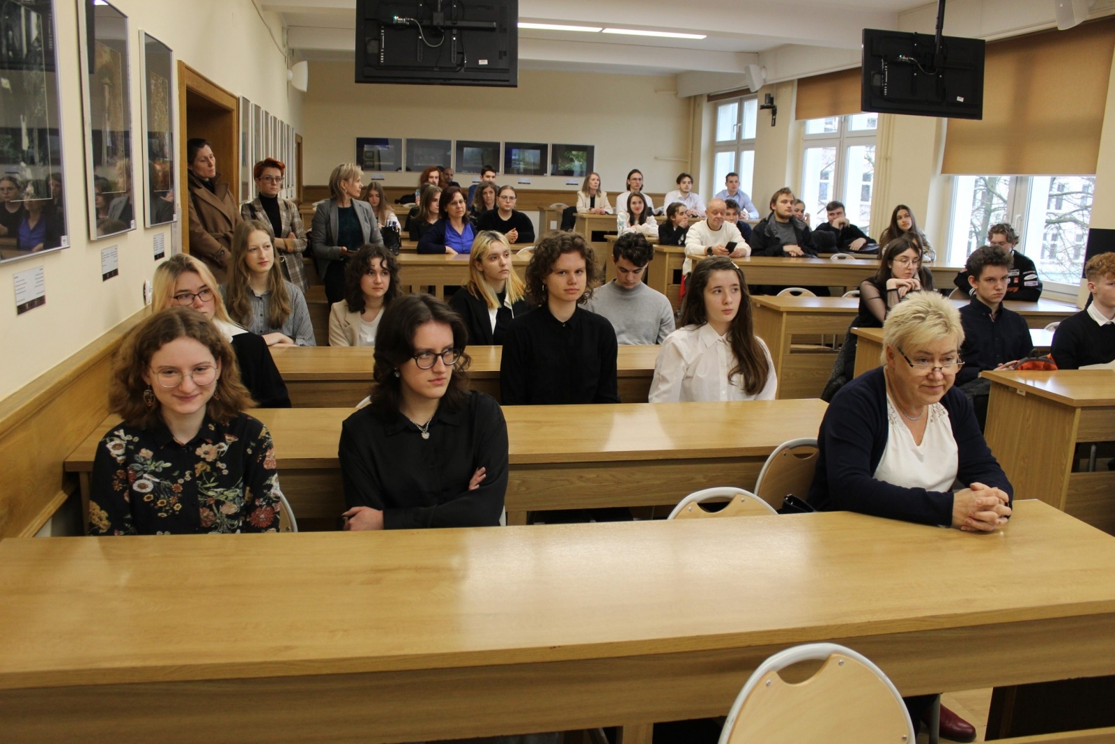 Zdjęcie w galerii na portalu naszwodzislaw.com: XVI Konkurs Języka Angielskiego i Języka Niemieckiego dla uczniów szkół średnich rozstrzygnięty! wiadomości z regionu