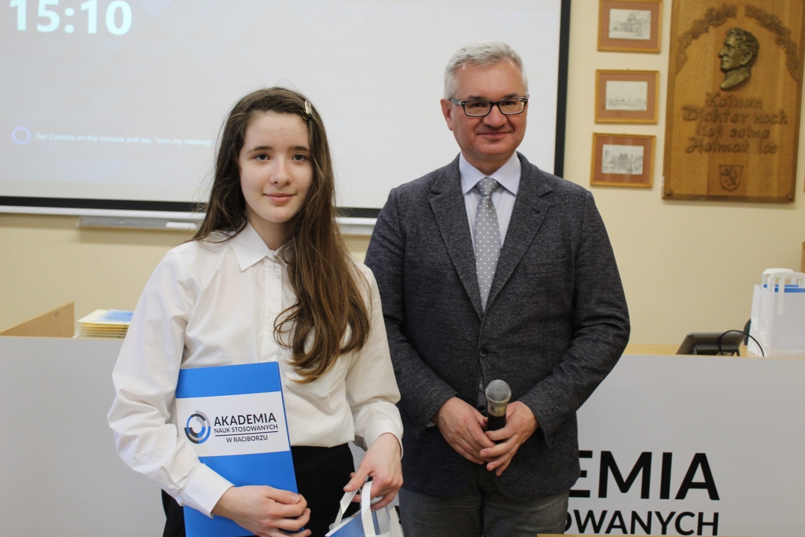 Zdjęcie w galerii na portalu naszwodzislaw.com: XVI Konkurs Języka Angielskiego i Języka Niemieckiego dla uczniów szkół średnich rozstrzygnięty! wiadomości z regionu